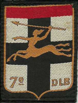 20200327154906insigne-tissu-patch-7-dlb.jpg