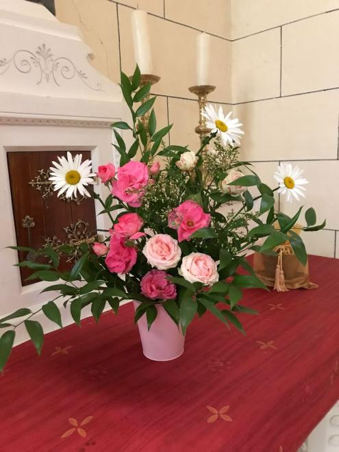 20240615084104compositionfloraleauteldelaviergemarie1.jp.jpg
