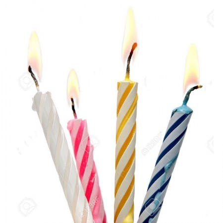 20230217100815lot-de-24-bougies-4-couleurs-anniversaire-pour-gateau-de-fete-haut-6-cm-et-bobeches.jpg